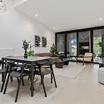 Modern In Clausen With Wifi, Kitchen & Workspace דירה לוקסמבורג
