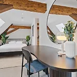 דירה Modern In Clausen With Wifi, Kitchen & Workspace לוקסמבורג