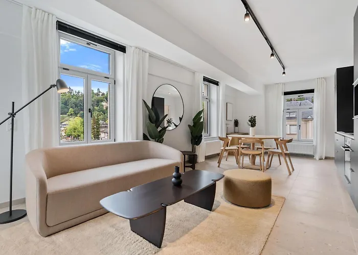 Modern In Clausen With Wifi, Kitchen & Workspace Apartmán *