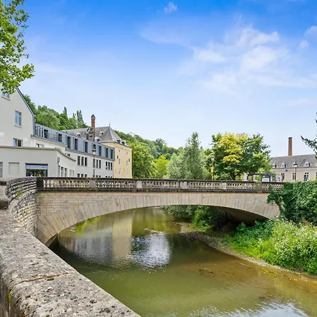 Modern In Clausen With Wifi, Kitchen & Workspace 卢森堡