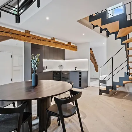 Elegant Clausen 2Br Near Luxembourg Old Town