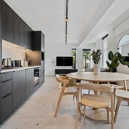Elegant Clausen 2Br Near Luxembourg Old Town Apartamento