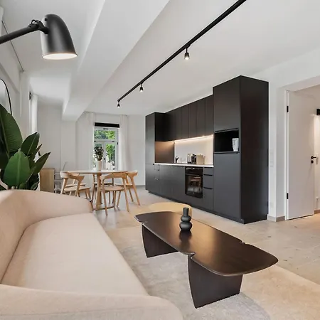 Elegant Clausen 2Br Near Luxembourg Old Town