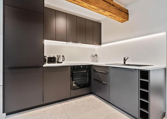 Modern In Clausen With Wifi, Kitchen & Workspace דירה לוקסמבורג