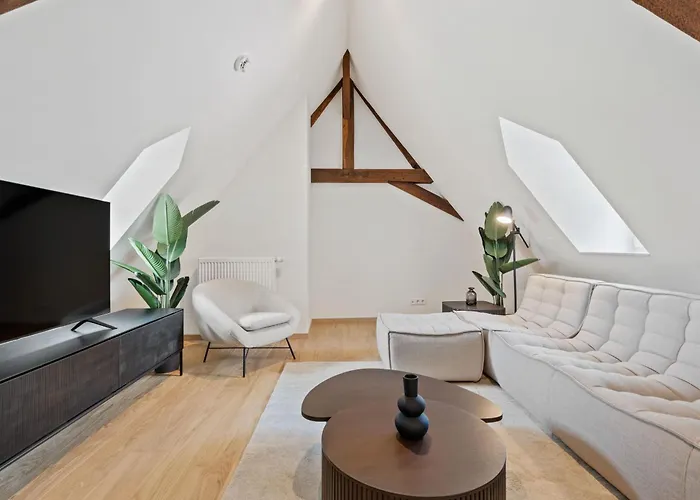 Modern In Clausen With Wifi, Kitchen & Workspace דירה לוקסמבורג