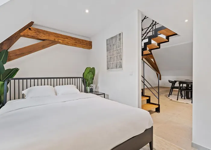 Lägenhet Modern In Clausen With Wifi, Kitchen & Workspace Luxemburg