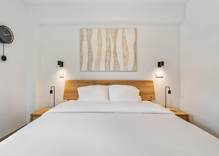 Lägenhet Modern In Clausen With Wifi, Kitchen & Workspace Luxemburg