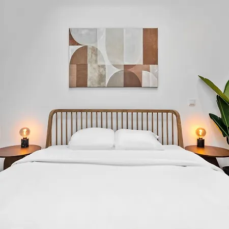 Appartement Modern In Clausen With Wifi, Kitchen & Workspace *