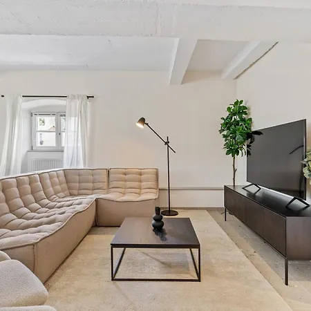 Modern In Clausen With Wifi, Kitchen & Workspace * Lussemburgo