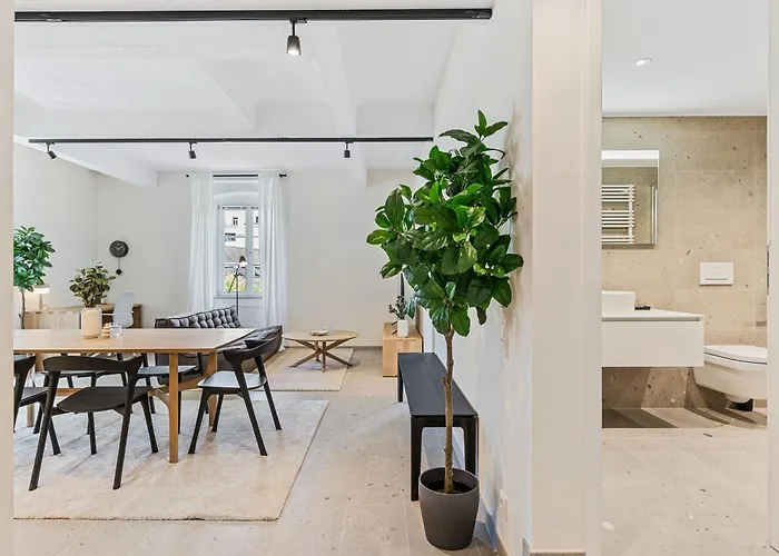 Modern In Clausen With Wifi, Kitchen&workspace Apartment