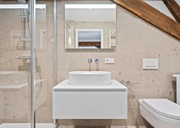 Apartment Modern In Clausen With Wifi, Kitchen&workspace