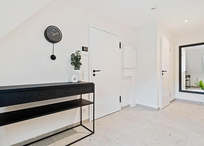 Modern In Clausen With Wifi, Kitchen&workspace Apartment *